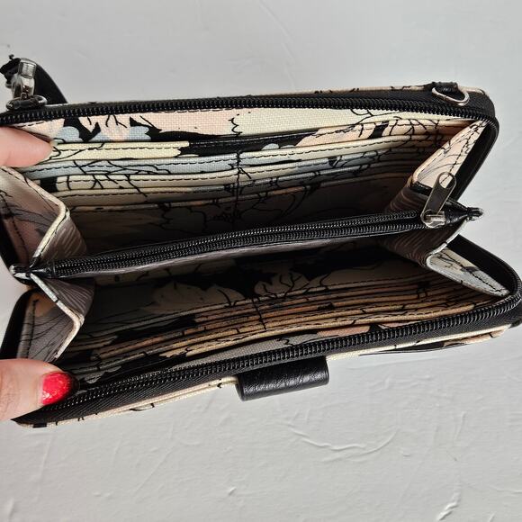 Sakroots Wallet Clutch Wristlet Zip Around Floral Blue White Black Print - Picture 5 of 9